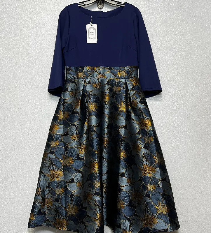 Dress Casual Midi By Clothes Mentor In Navy, Size: 6