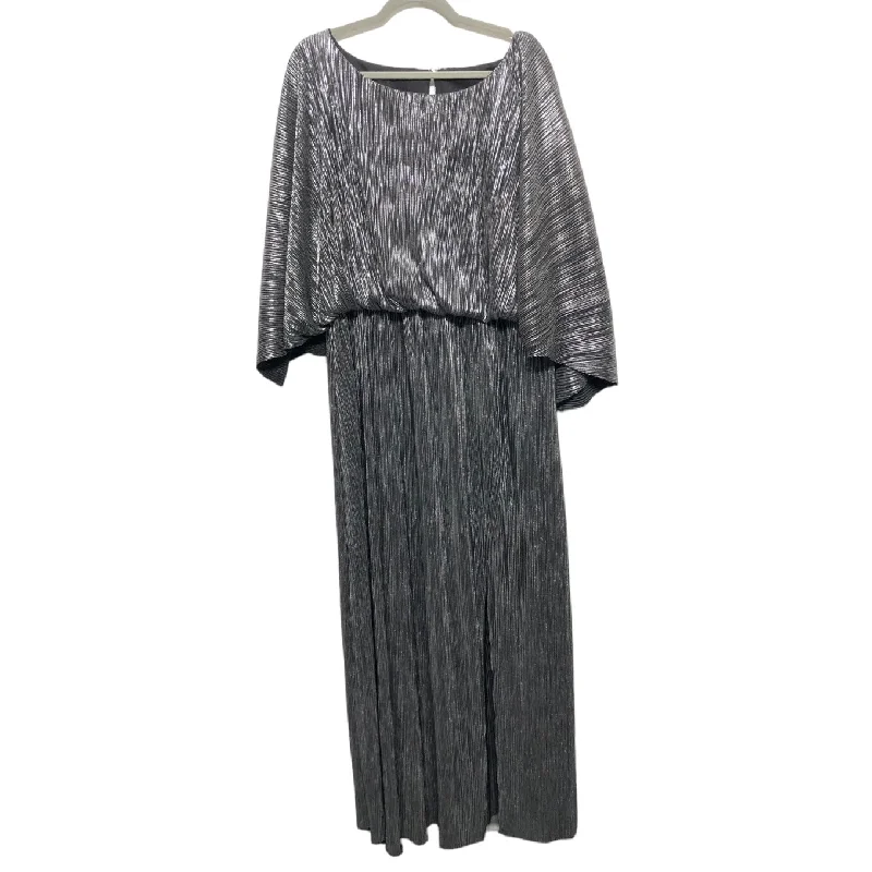 Dress Party Long By Clothes Mentor In Silver, Size: 2x