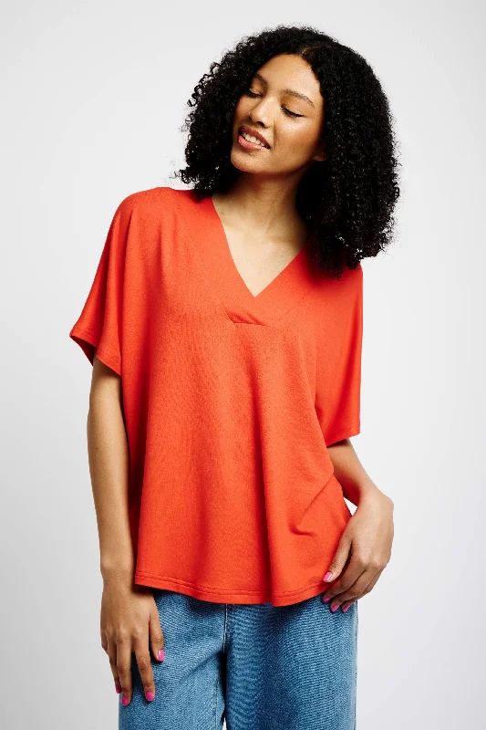 The Ultimate V Neck Viscose Basic in Coral